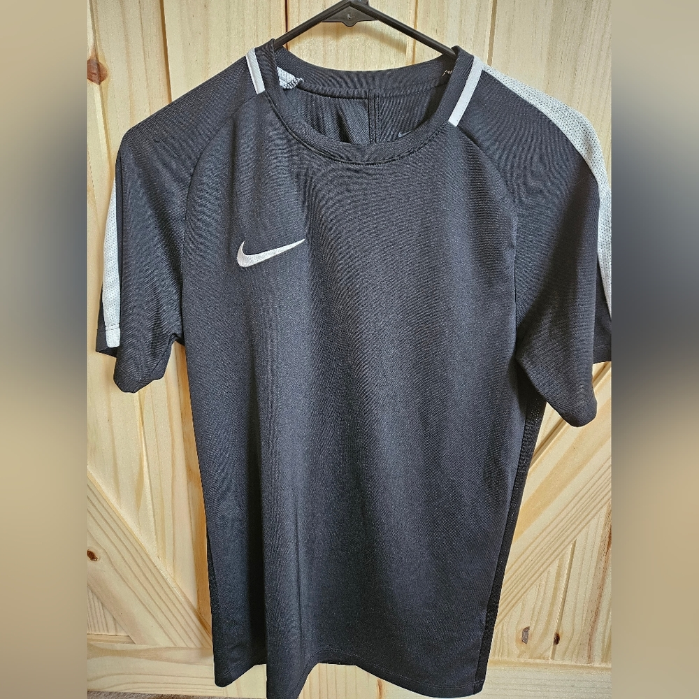 Nike Men's S Black Dry-Fit Tshirt